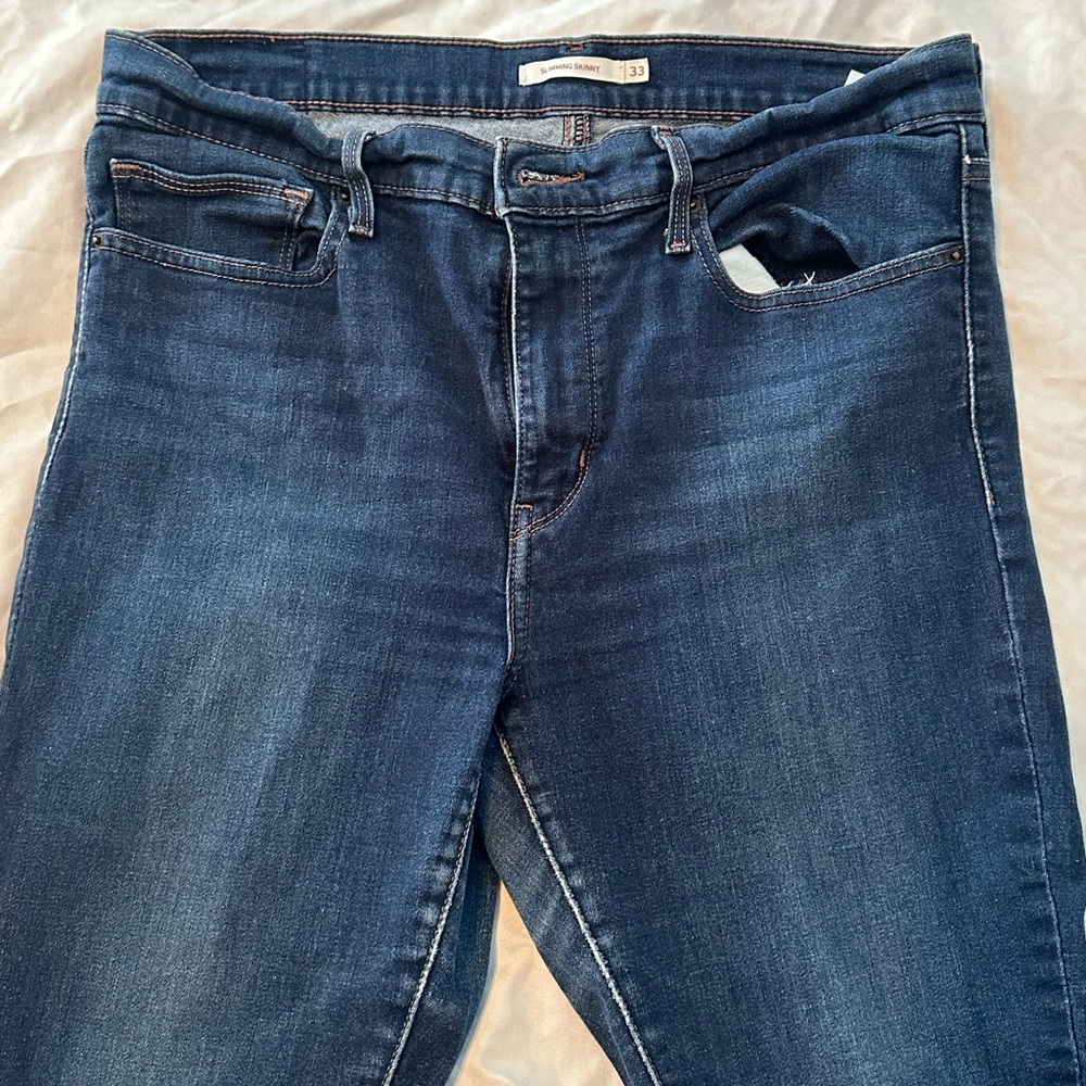Levi’s skinny jeans for women waste, size 33”